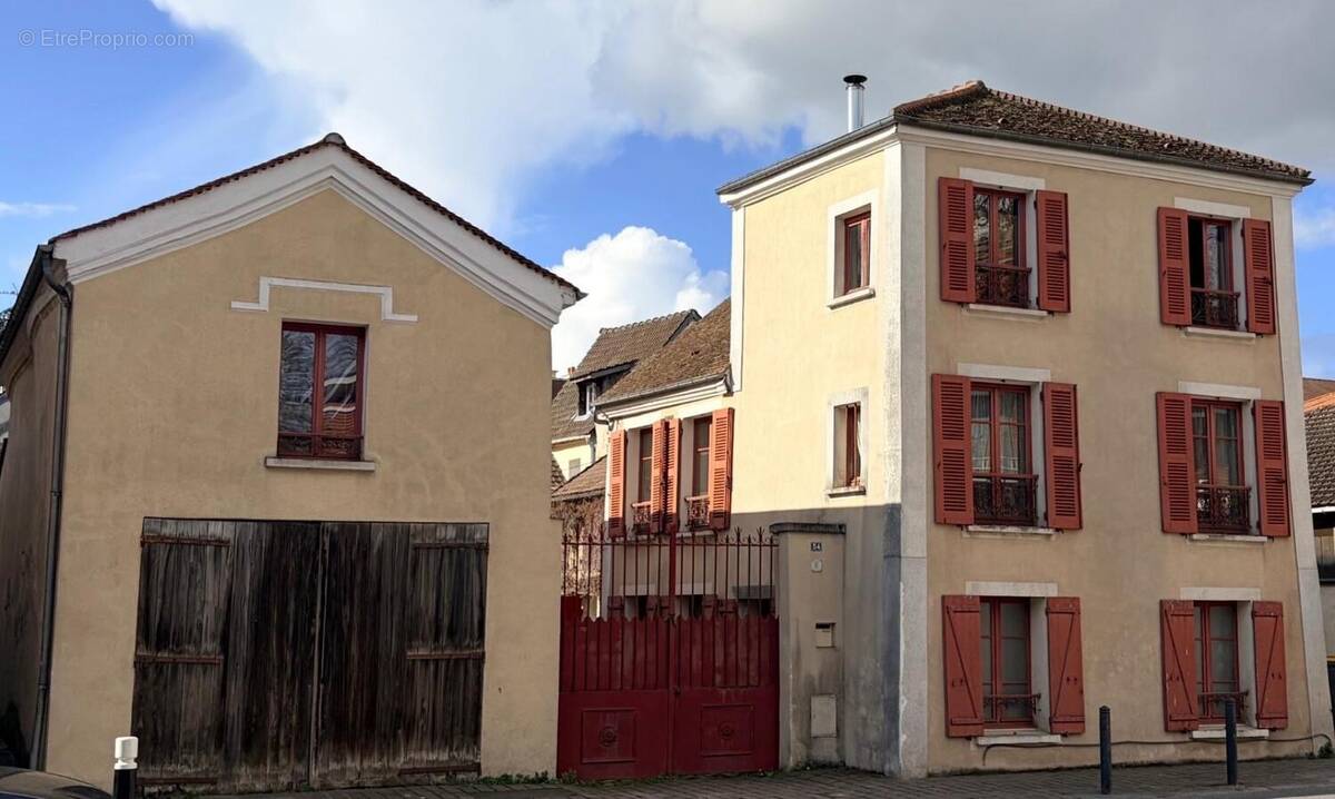 Photo 1 - Maison à VILLIERS-LE-BEL