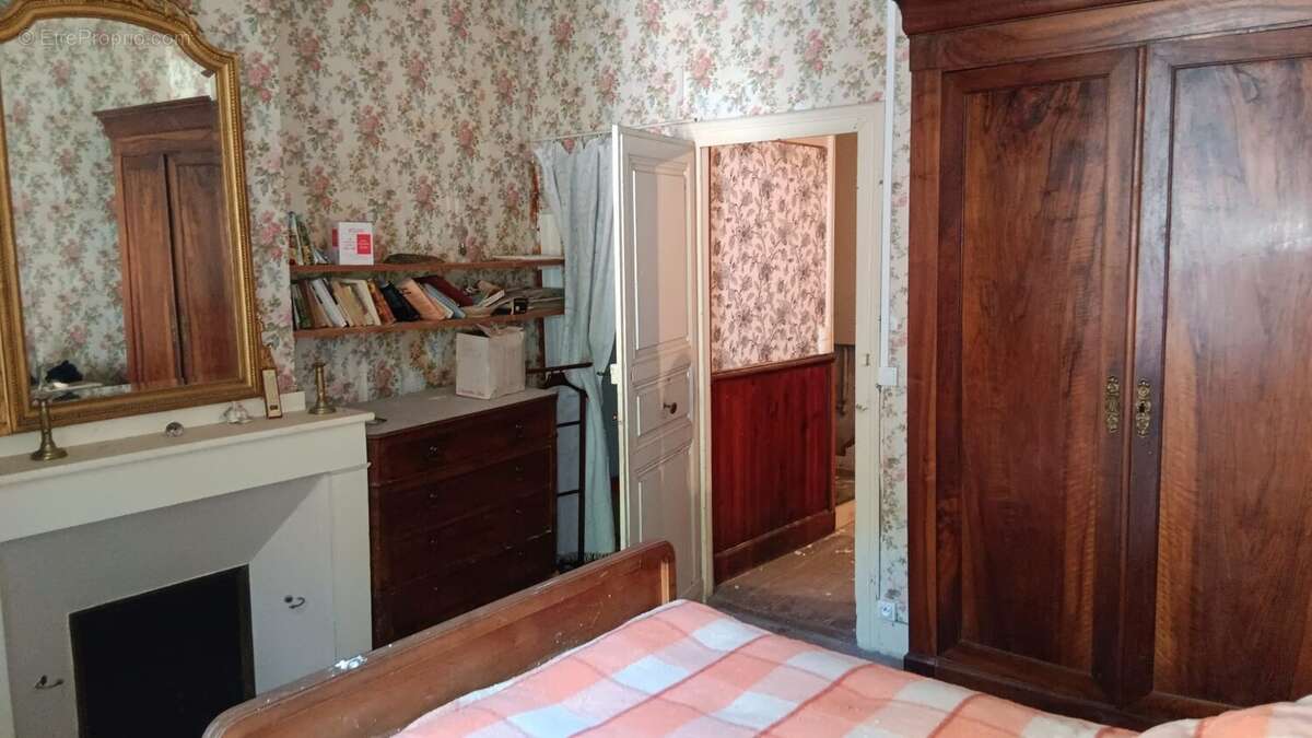 Maison 180 m² à Saint-Beat  - photo 8