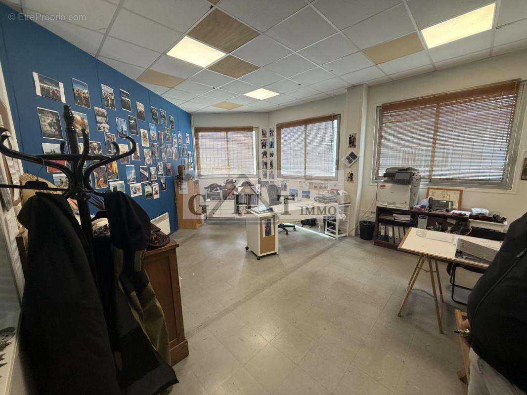 Local d'activités à vendre PANTIN 1300M2 - photo 12
