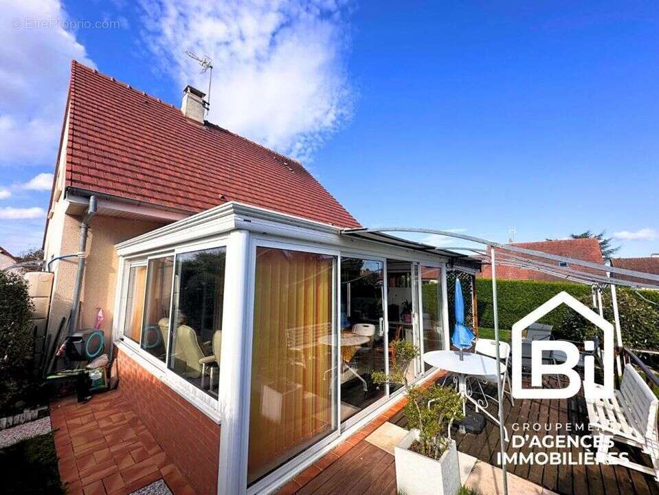 Maison à OUISTREHAM