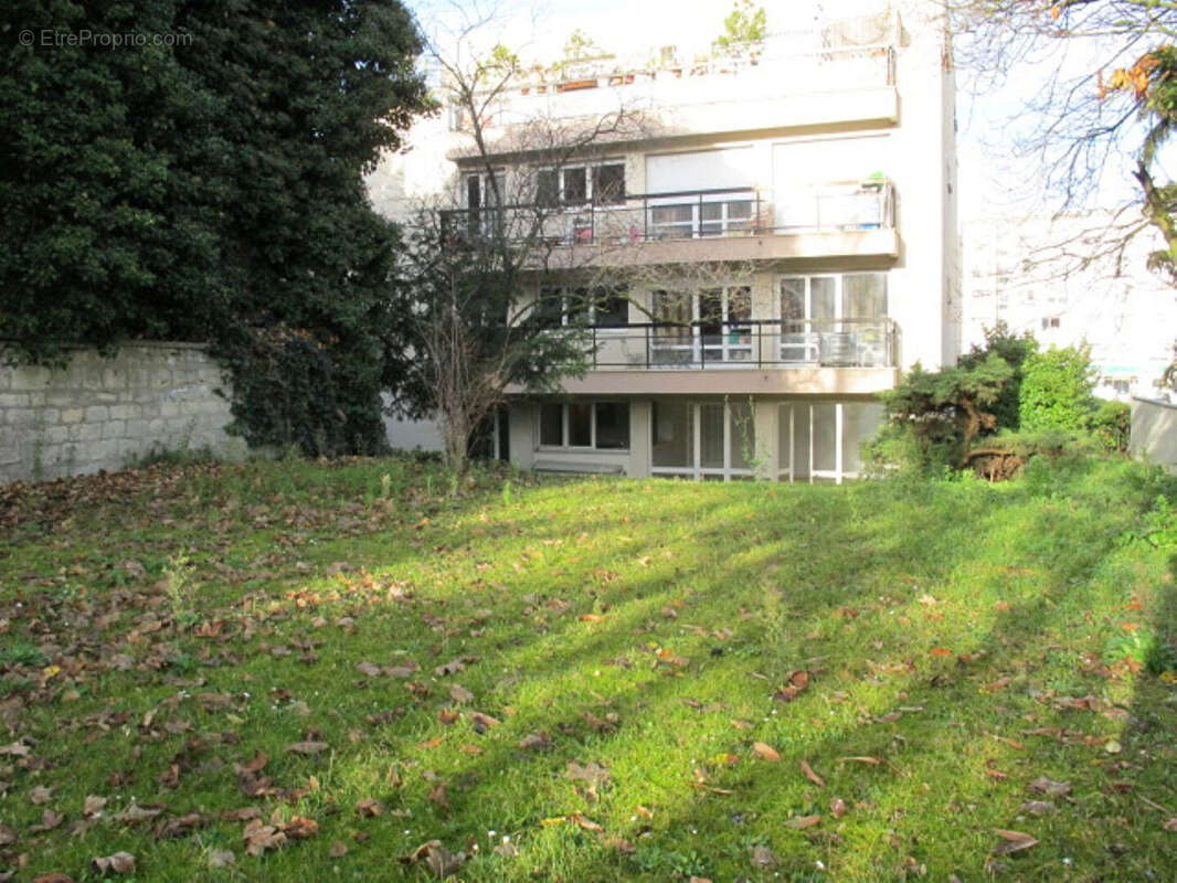 Appartement à NANTERRE