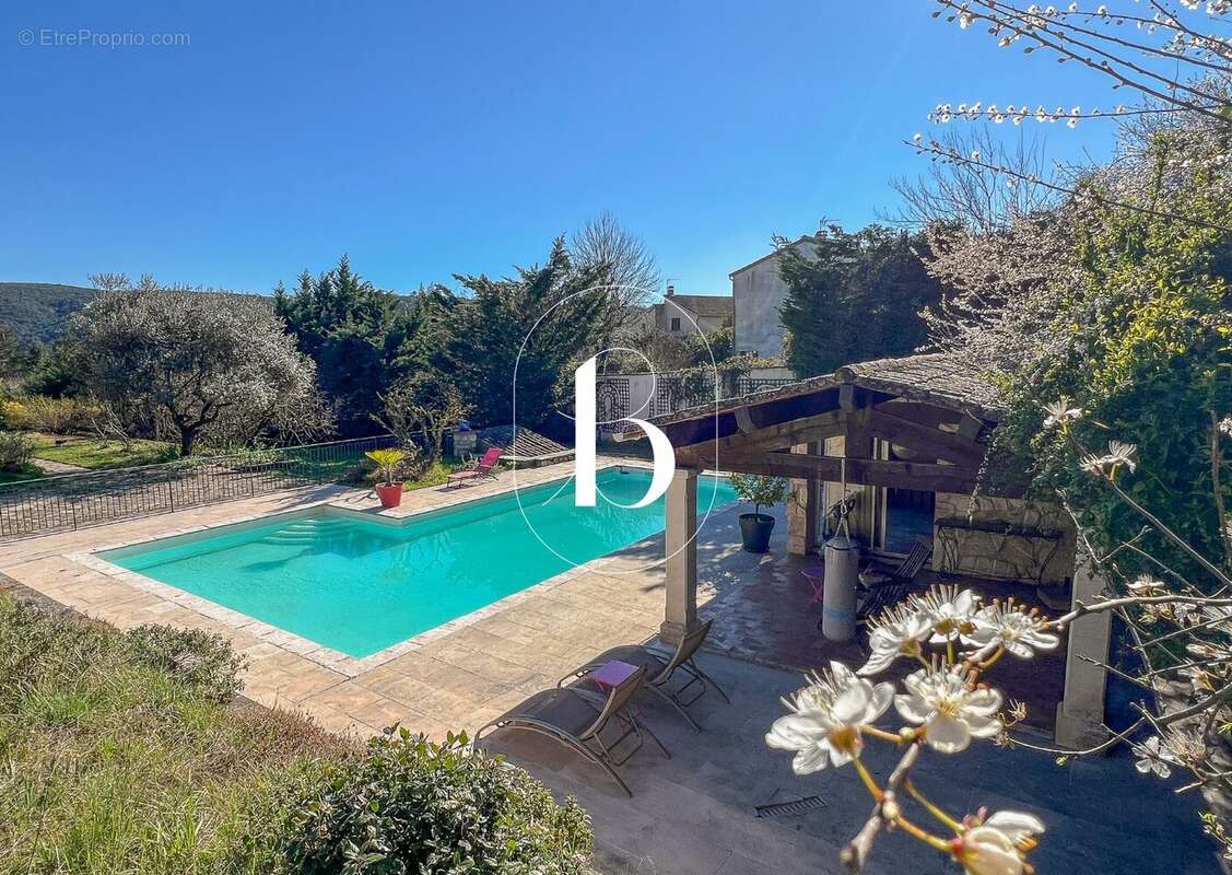 Maison à VALLON-PONT-D&#039;ARC