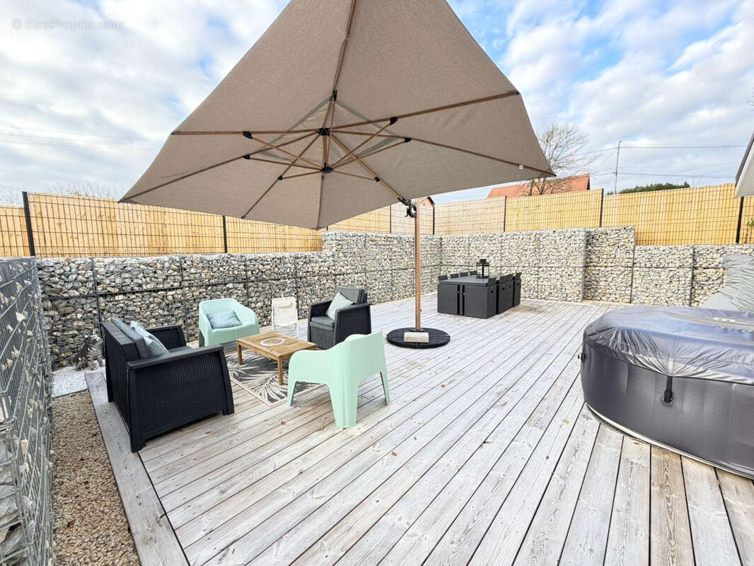 Maison à CHALONVILLARS