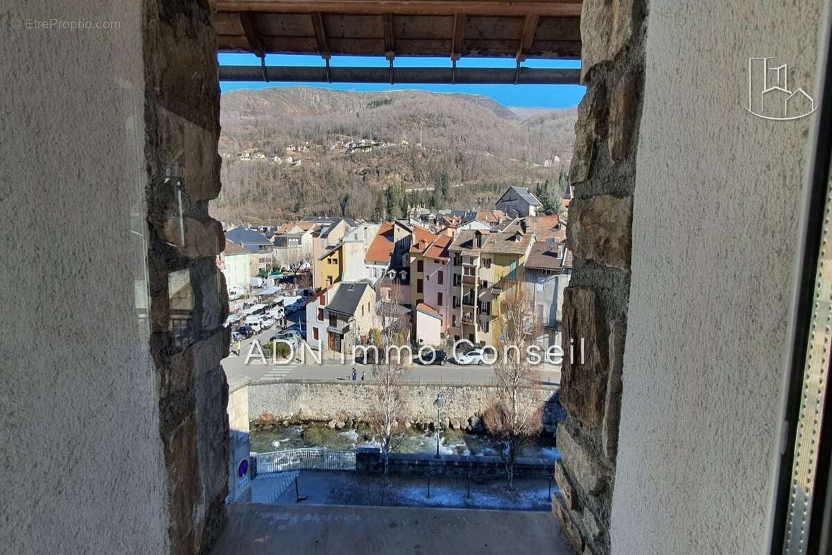 Appartement à AX-LES-THERMES