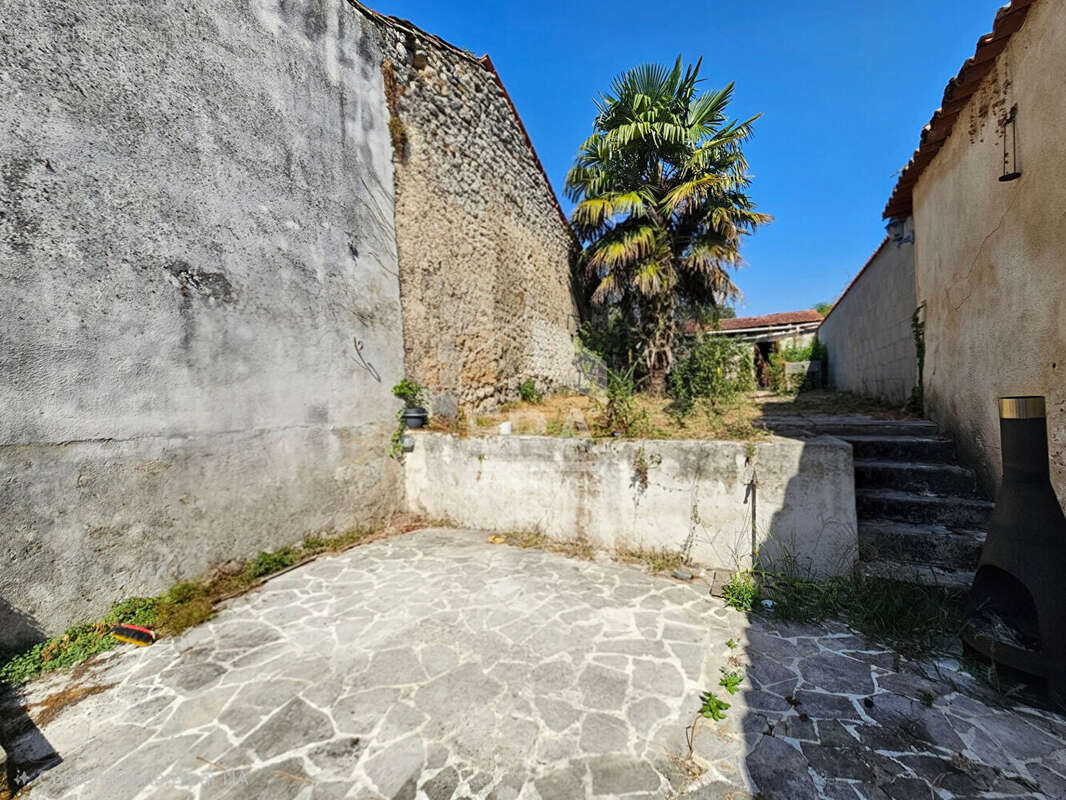 Maison 138m² à châteauneuf-sur-charente - photo 4