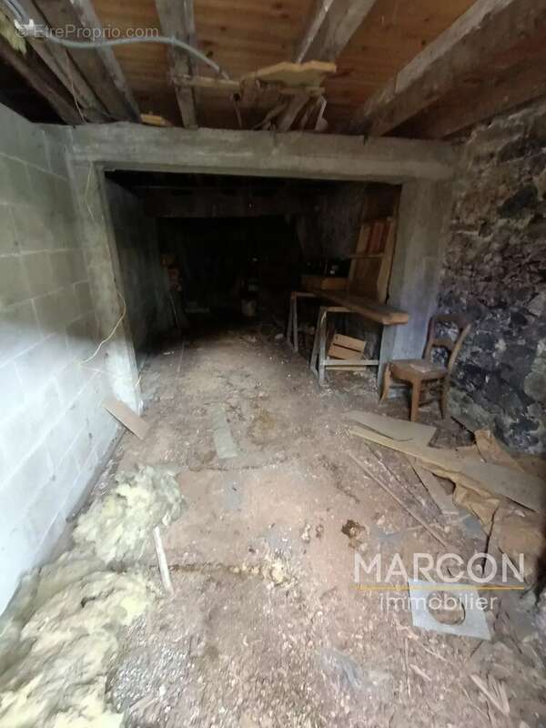 Maison à LAVAVEIX-LES-MINES