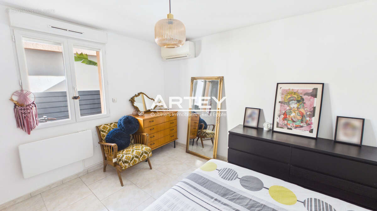 Appartement à CARQUEIRANNE