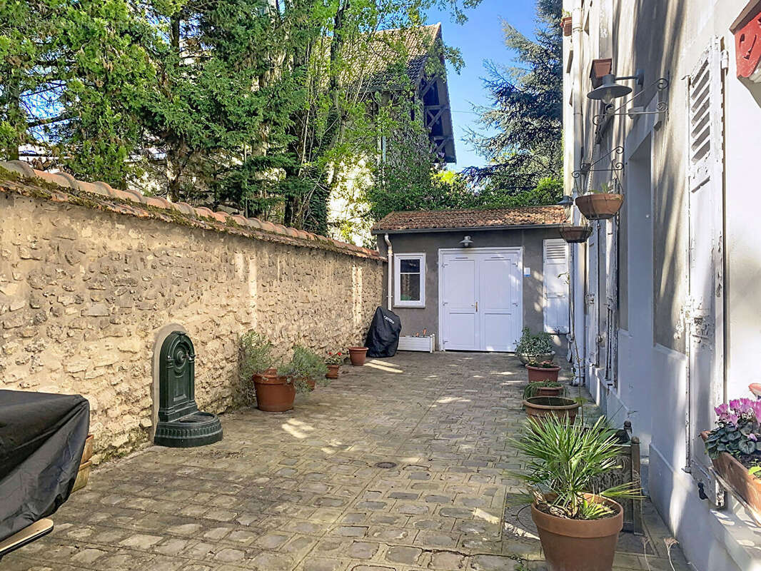 Appartement à SAINT-MAUR-DES-FOSSES