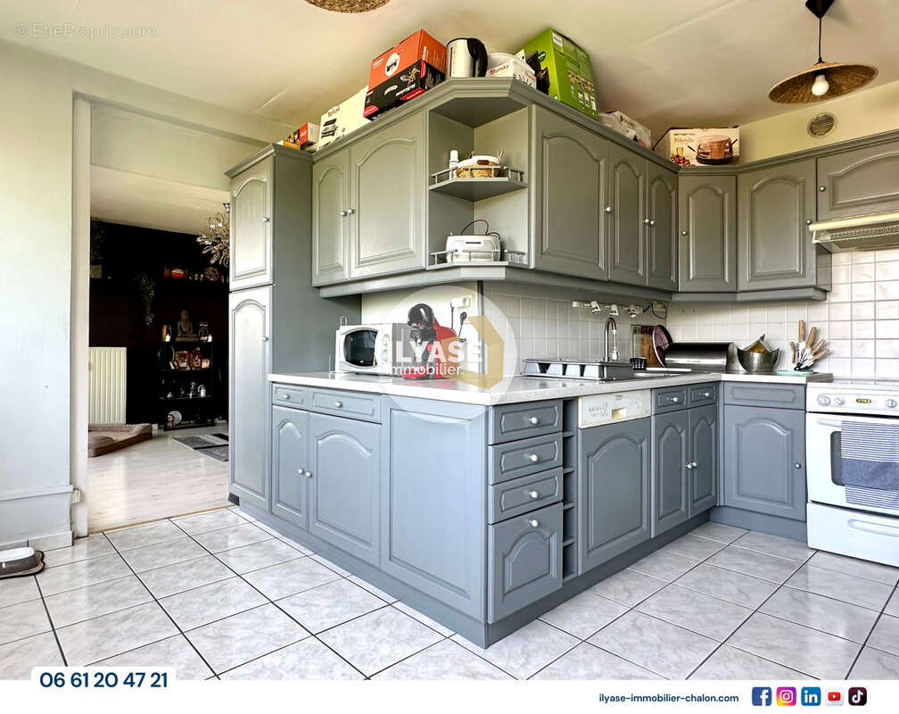 Appartement T4  93 m2  2 balcons  1 garage  1 cave - photo 7