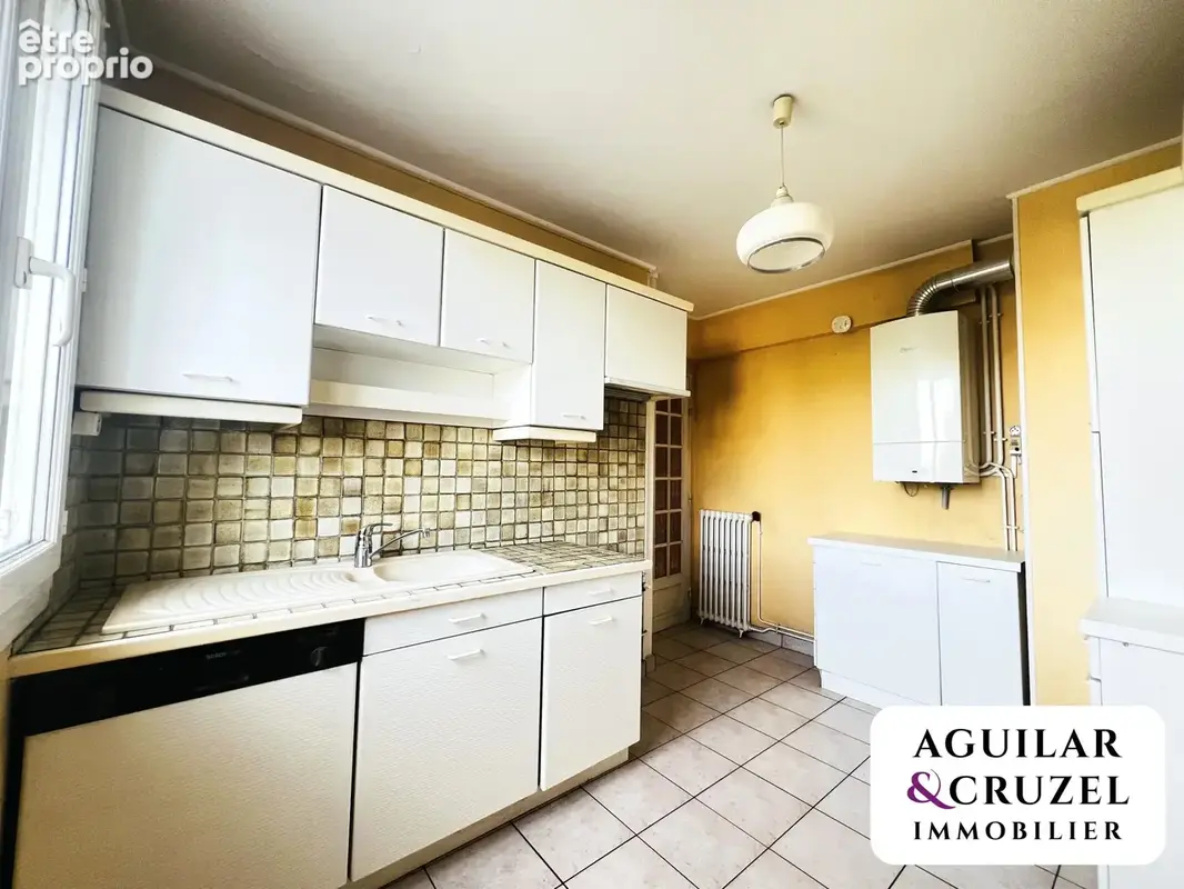 EN EXCLUSIVITÉ   Quartier Auron-Quai du Bassin - Appartement T3 - photo 2