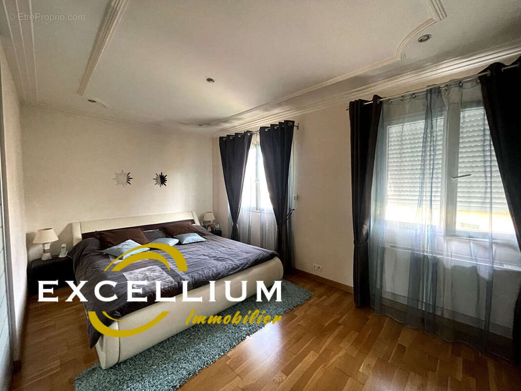 Maison à ROCHETAILLEE-SUR-SAONE