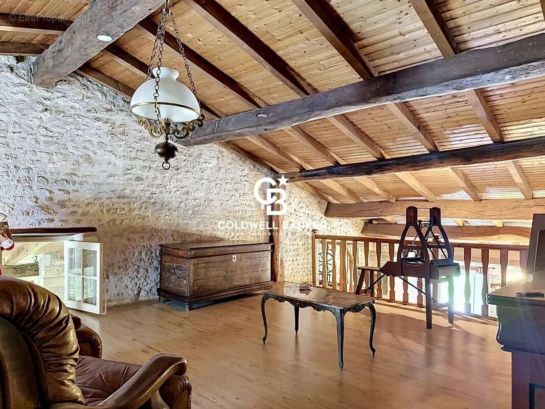 Maison à SAINT-NAZAIRE-SUR-CHARENTE