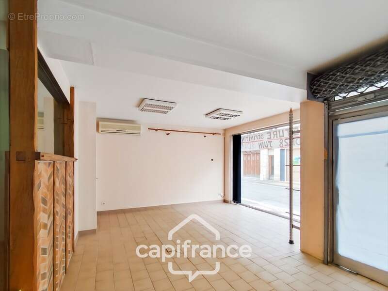 Commerce à BESSE-SUR-BRAYE