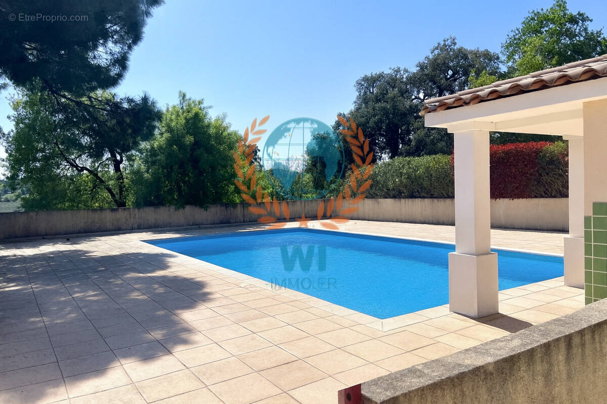 Appartement à FREJUS
