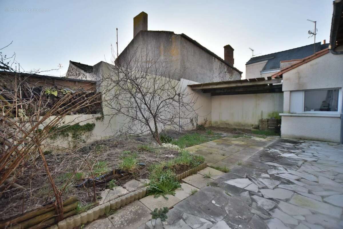 Maison à LES CERQUEUX