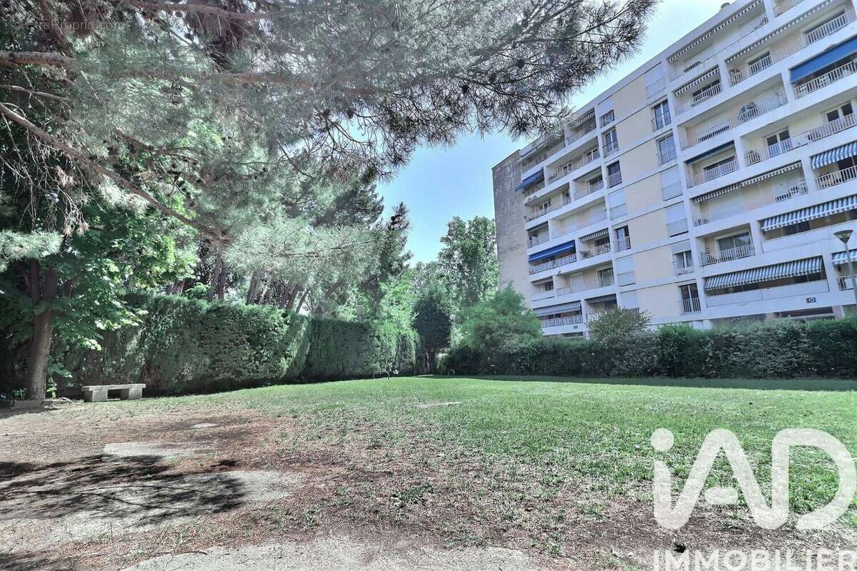 Appartement 79 m² à Marseille-8e  - photo 7