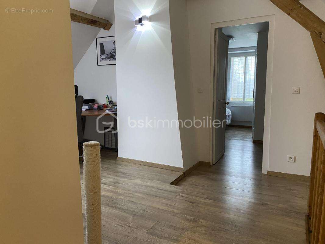 Maison à SAINT-SAUVEUR-LES-BRAY