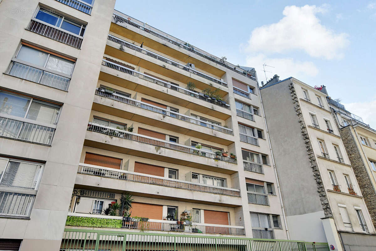 Appartement à PARIS-10E