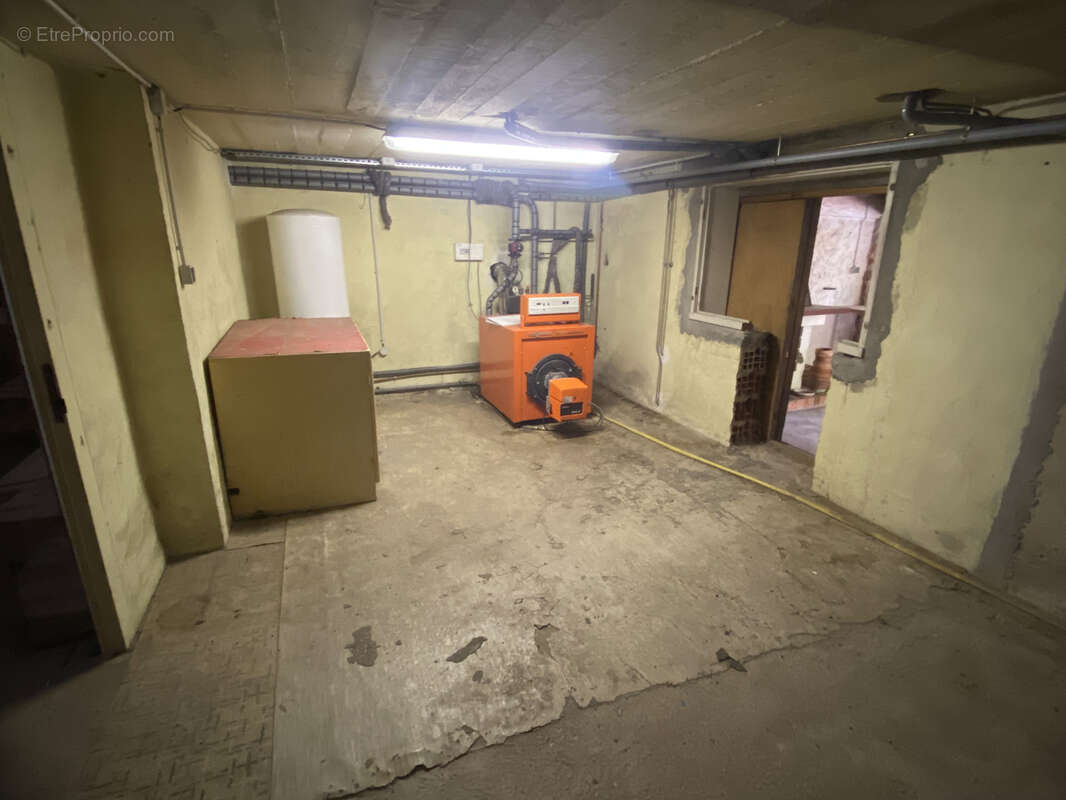 Maison à SAINT-YZAN-DE-SOUDIAC