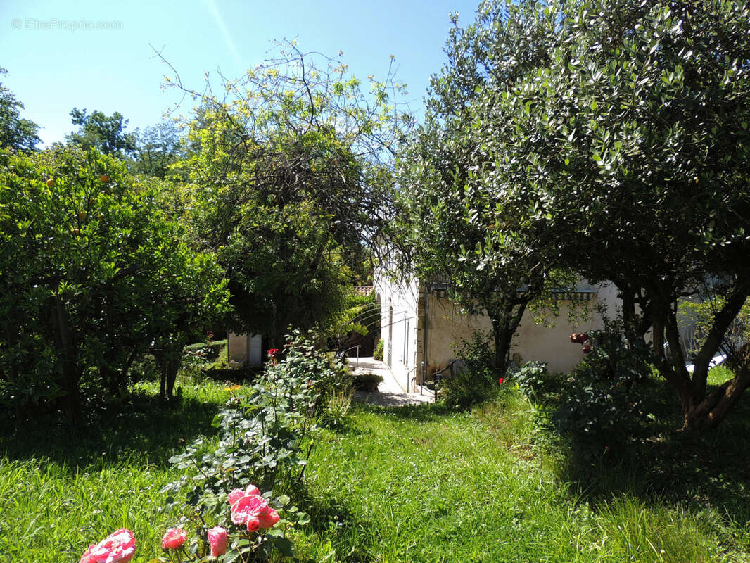 Maison à CASTAGNEDE