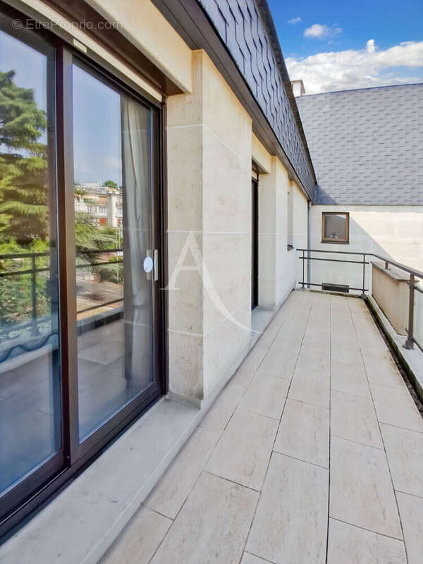 Appartement à SURESNES