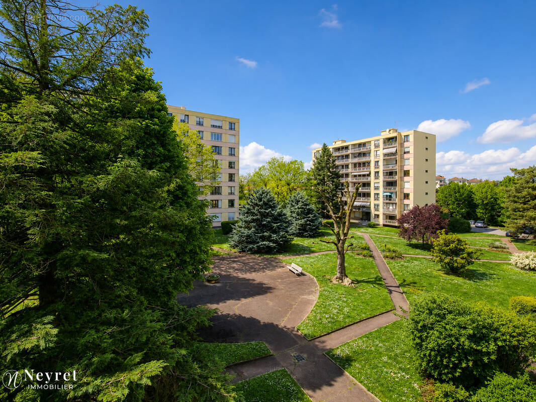 Appartement à LIMAS