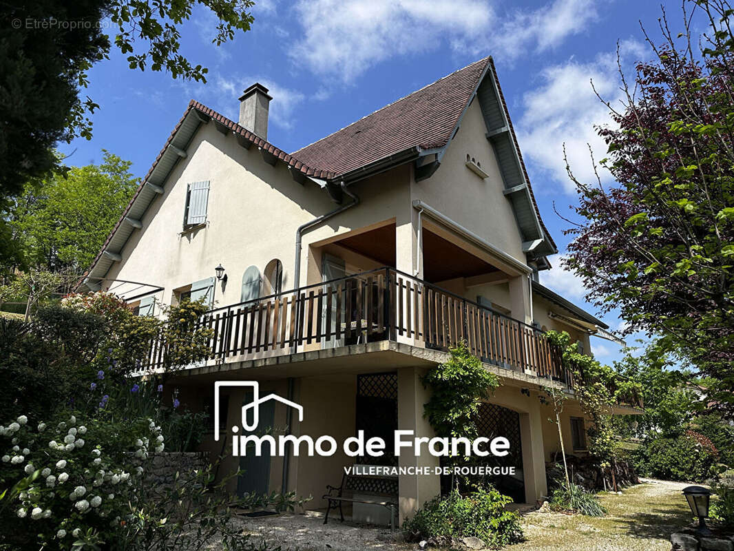 Maison Villefranche De Rouergue 181 m² 3 chambres, sous- sol total sur  4157 m² de terrain - photo 2