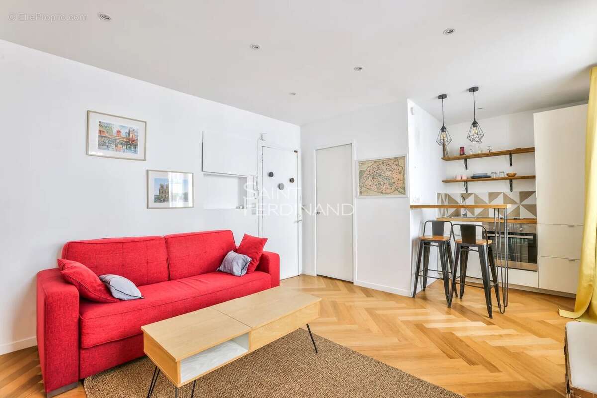 Appartement à PARIS-17E