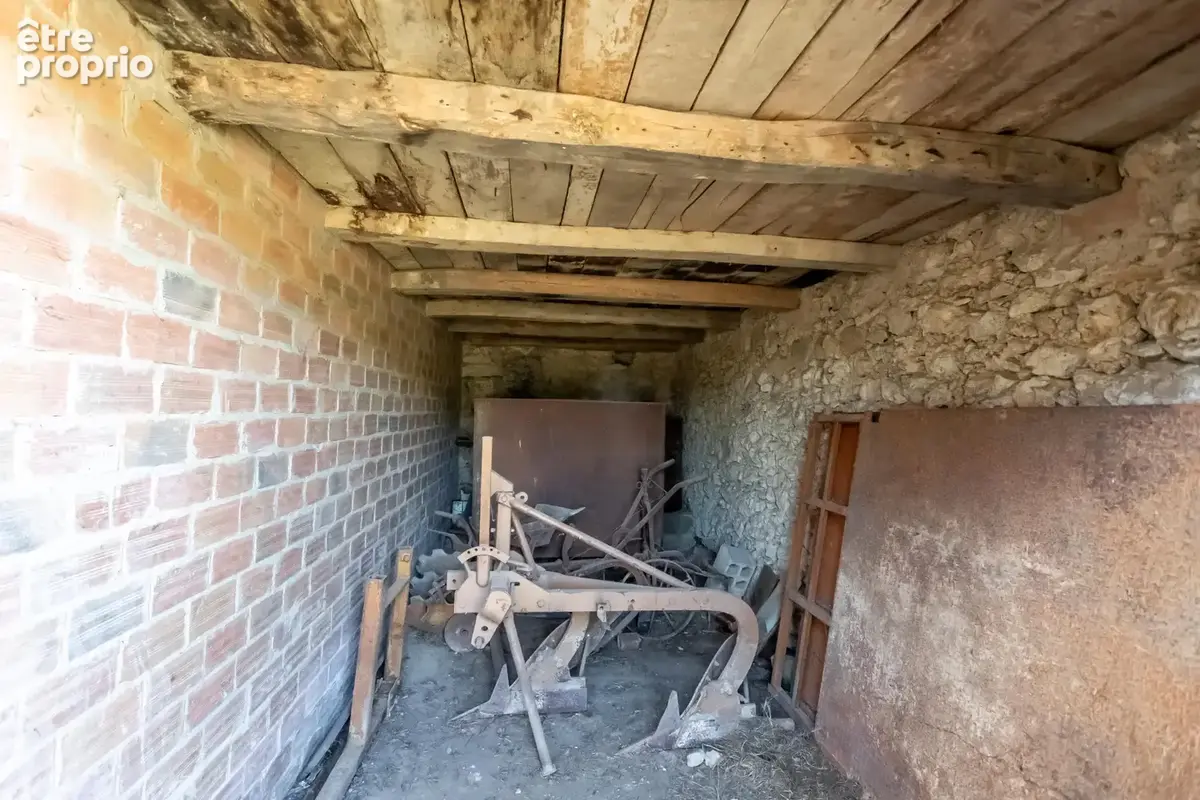 Propriété de campagne avec dépendances - photo 34