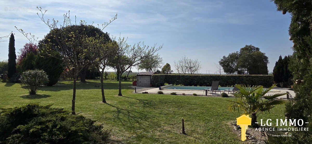 Maison à MORTAGNE-SUR-GIRONDE