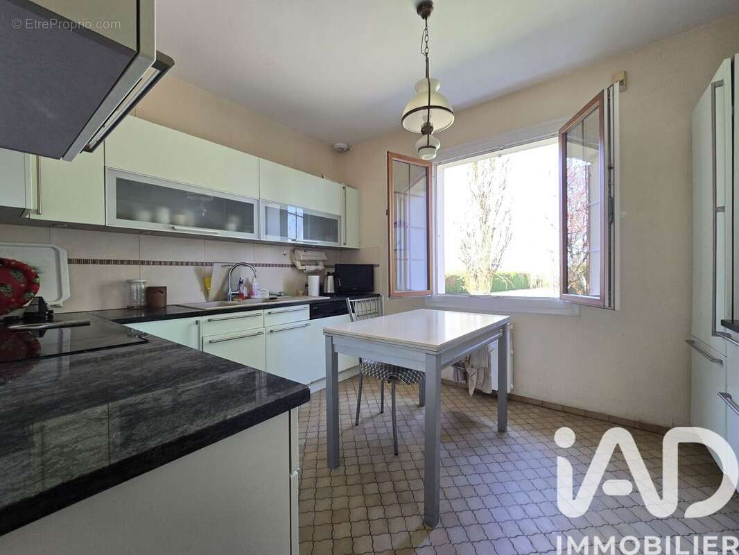 Photo 5 - Maison à MEZIERES-LEZ-CLERY