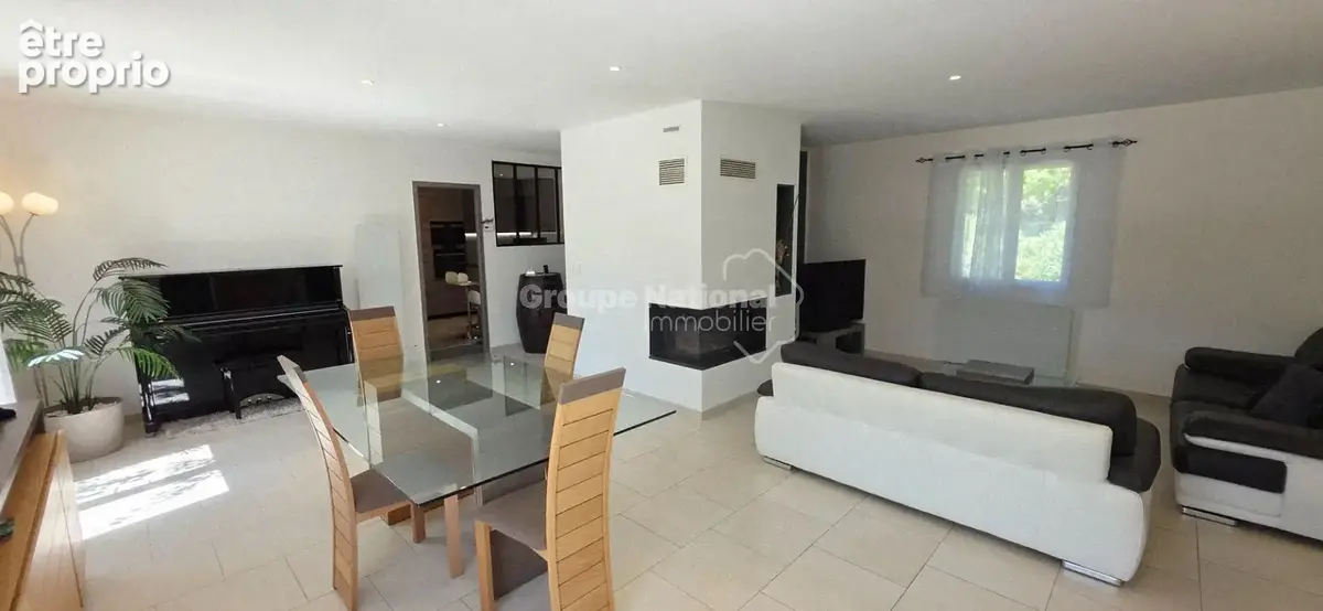 Villa de 174m² avec vue et piscine - photo 8