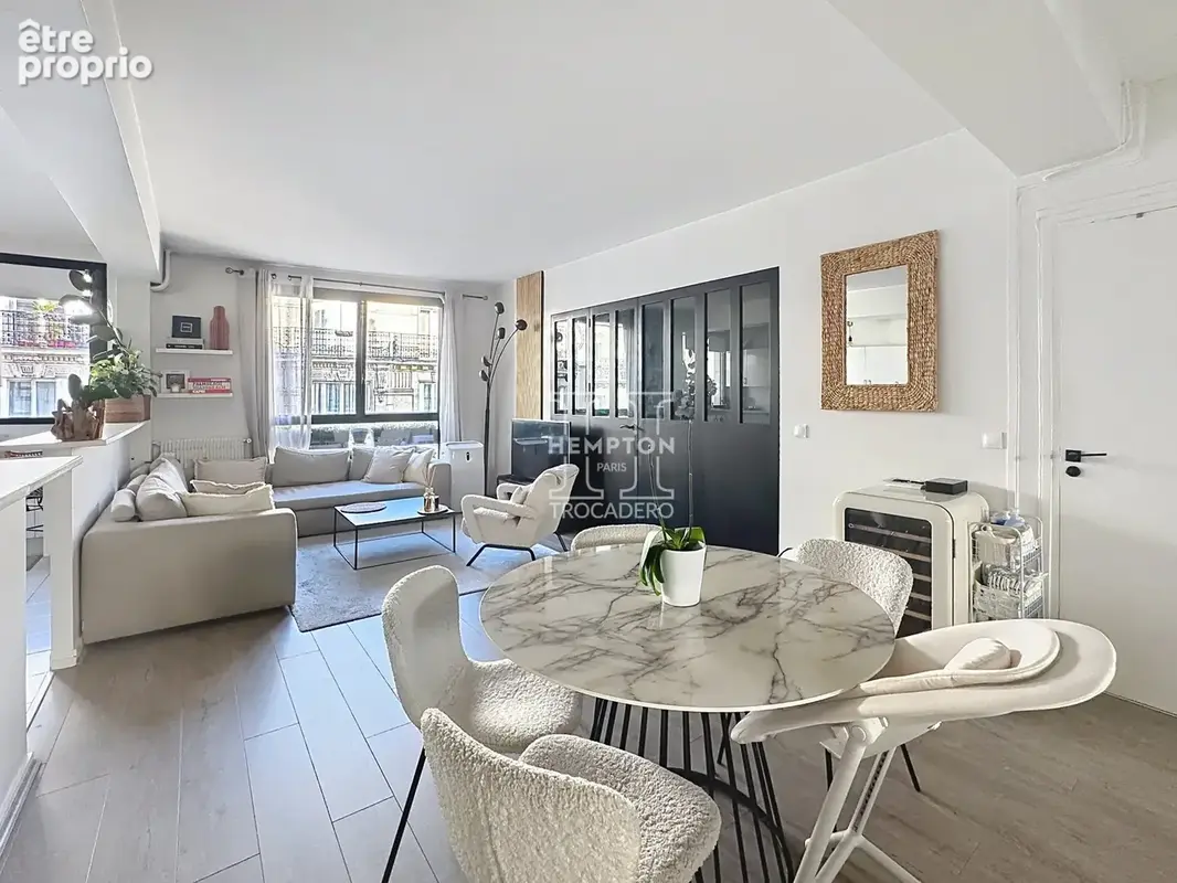 Paris xvi -appartement coup de coeur - trocadéro - élégant 2 pieces de 60 m2 - belle piece de vie de 43 2m2 - - photo 3