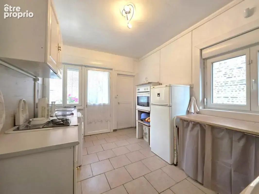 Maison individuelle 160m² avec 2 garages et jardin clos - photo 12