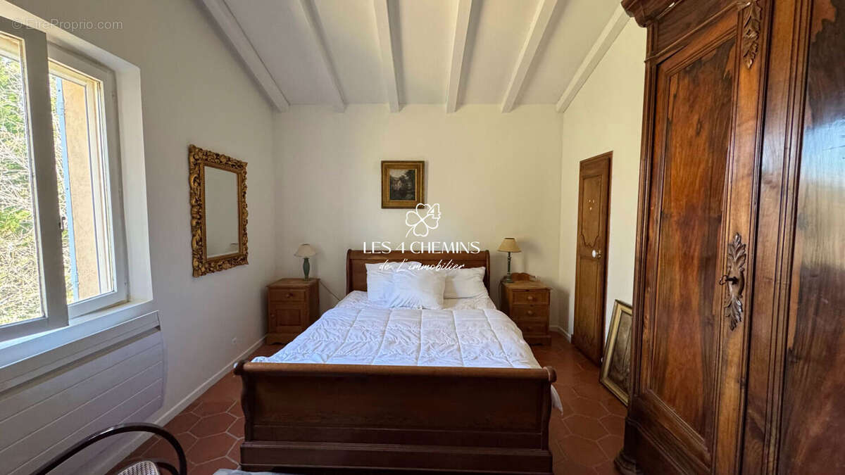 A vendre, belle villa  provençale 7 pièces 270 m2 sur 5000 m2 boisé - photo 14
