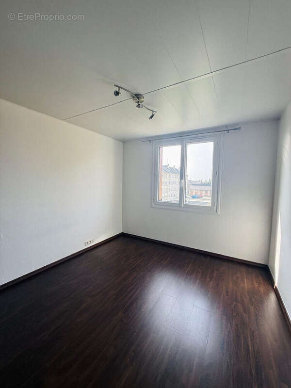 Appartement à FOUGERES