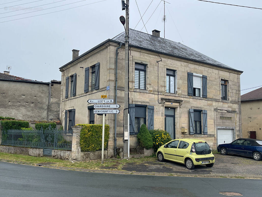 Maison à LES HAUTS-DE-CHEE