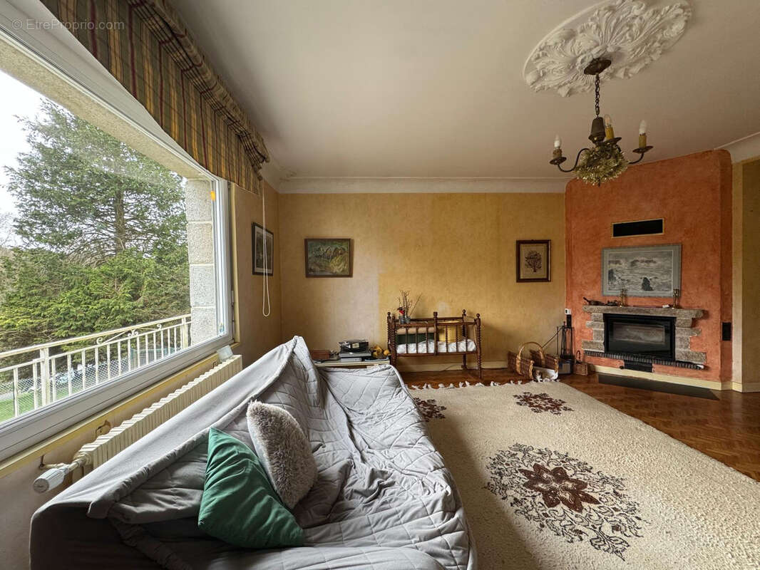 Maison à ERGUE-GABERIC