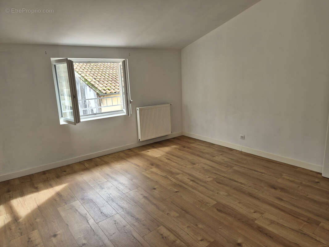 Maison à SAUVETERRE-DE-GUYENNE