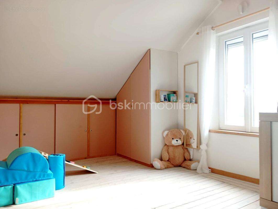 EXCLUSIVITÉ – AMAGNE – Maison de caractère des années 30 avec 2 849 m² de terrain - photo 10