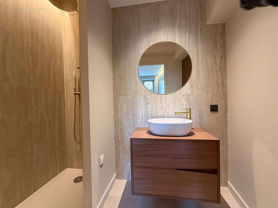 Appartement à LYON-1E