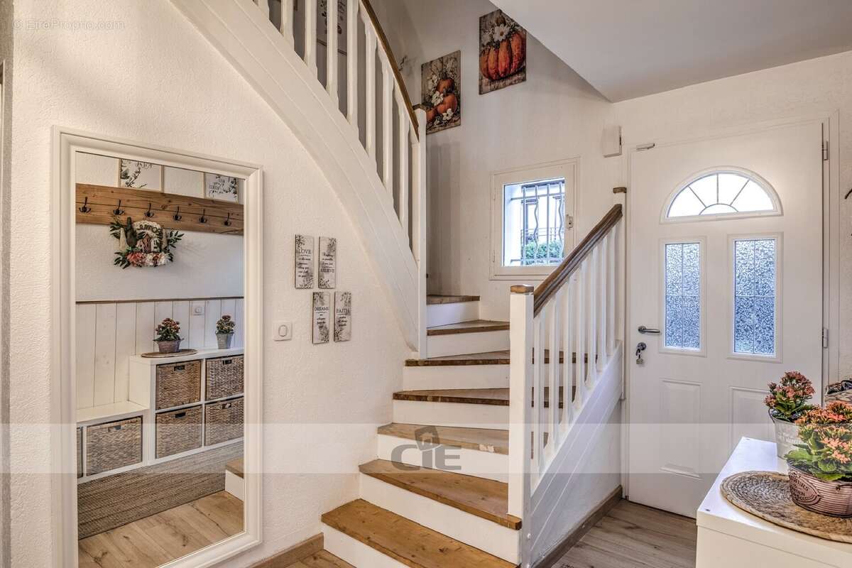 Maison à SAINT-JULIEN-EN-GENEVOIS