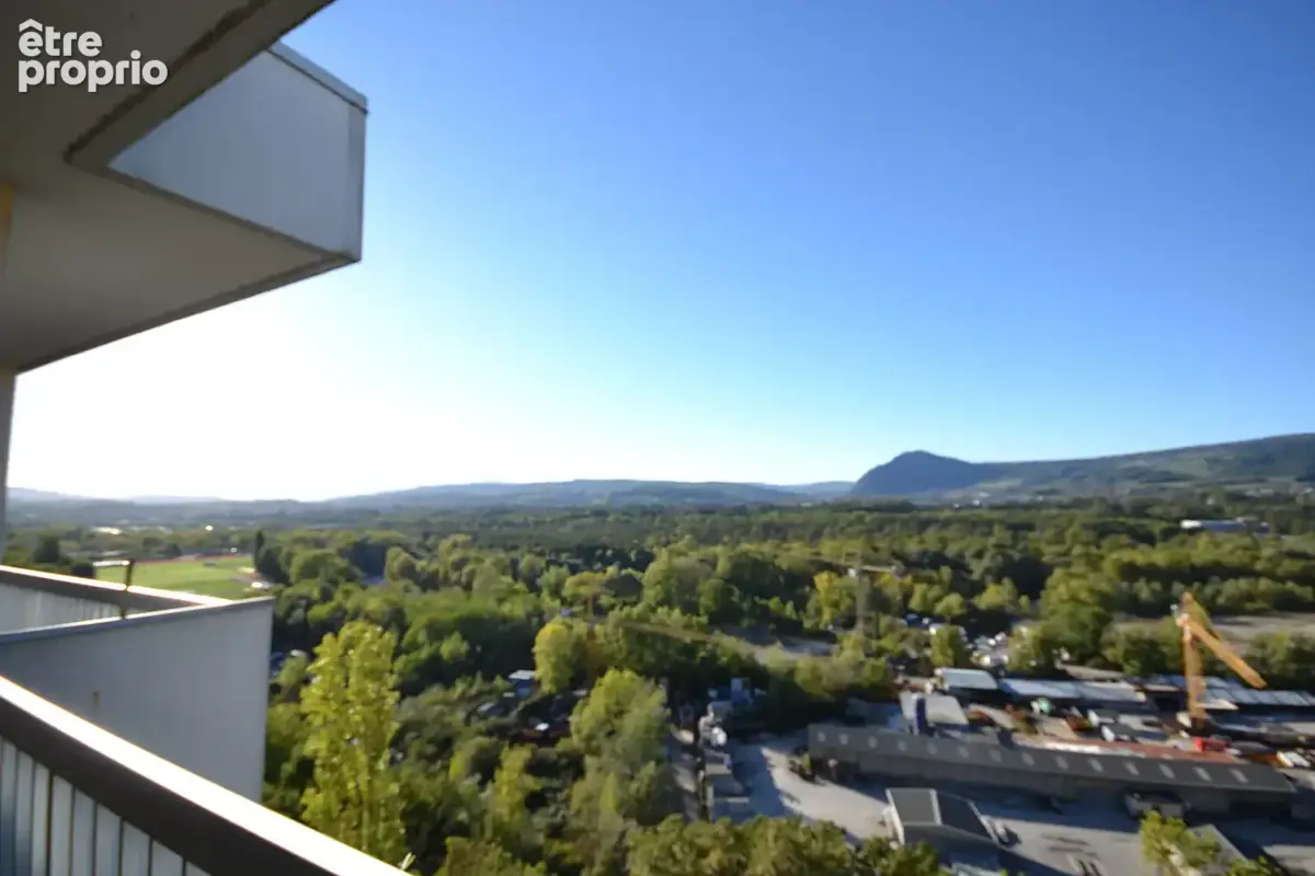 Annecy nord - quartier du fier - grand t2 au dernier étage avec 2 balcons et vue dégagée - photo 7
