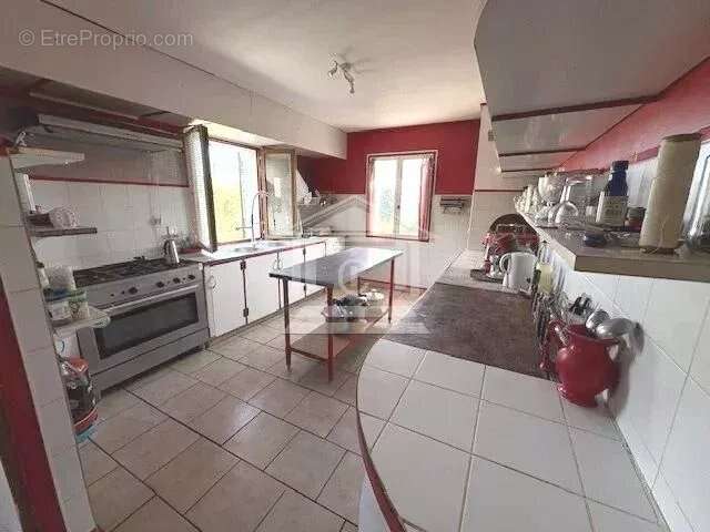 Maison à TOURRETTES