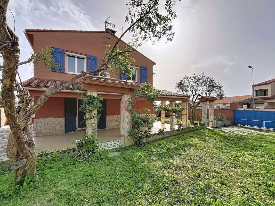 Maison à MONTESCOT