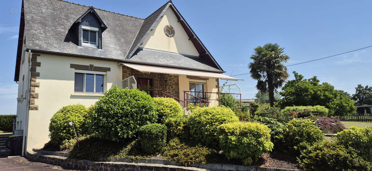 Maison à JAVENE
