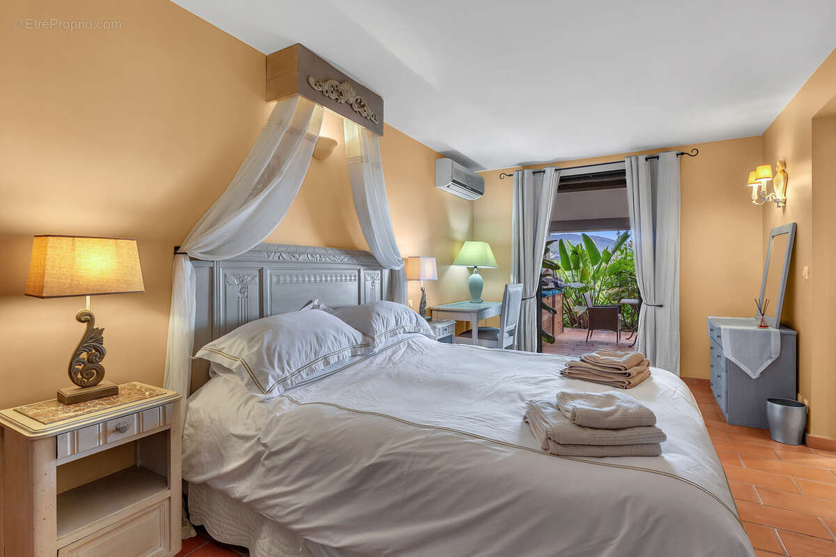 Maison à PEYMEINADE