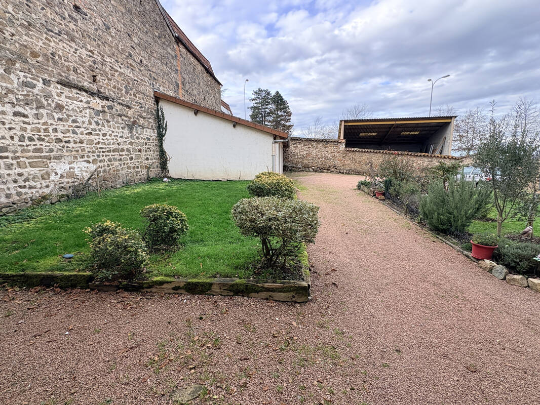 Appartement à SAINT-SYMPHORIEN-DE-LAY
