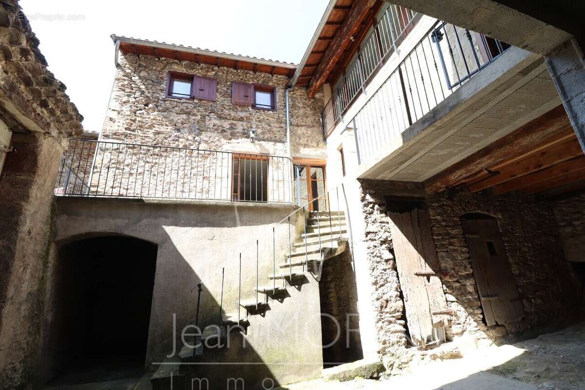 Maison à BEAUCHASTEL