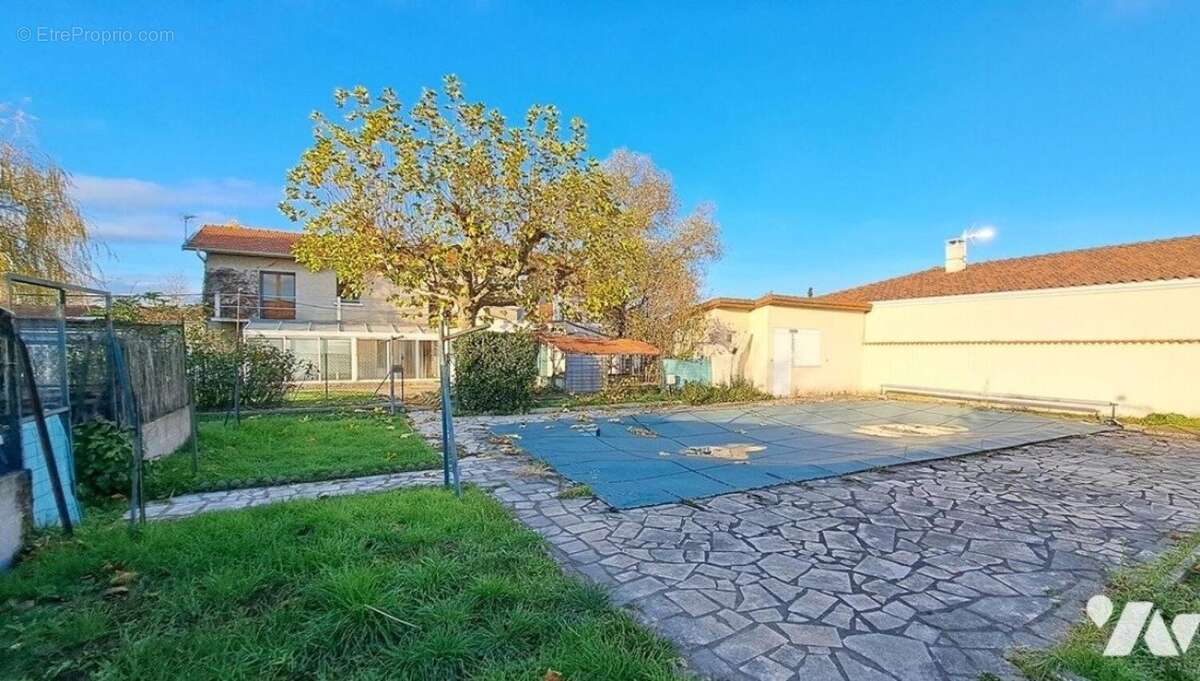 Photo 3 - Maison à SAVIGNEUX